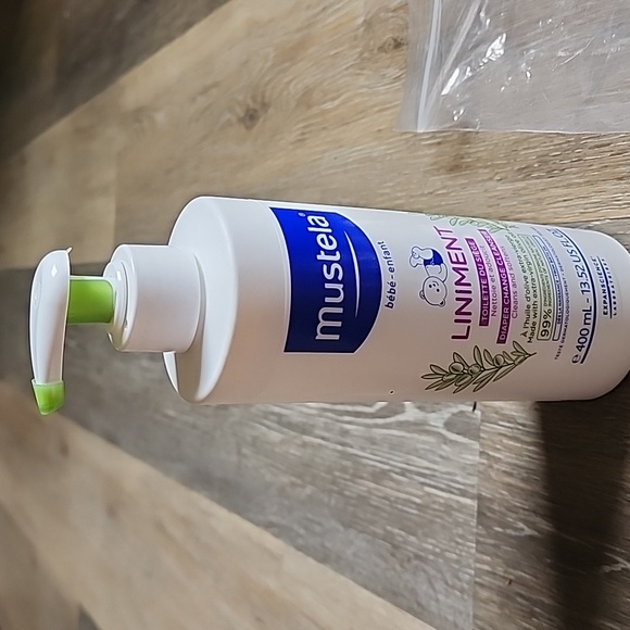 Mustela Liniment Diaper Change Cleanser - Picture 3 of 15